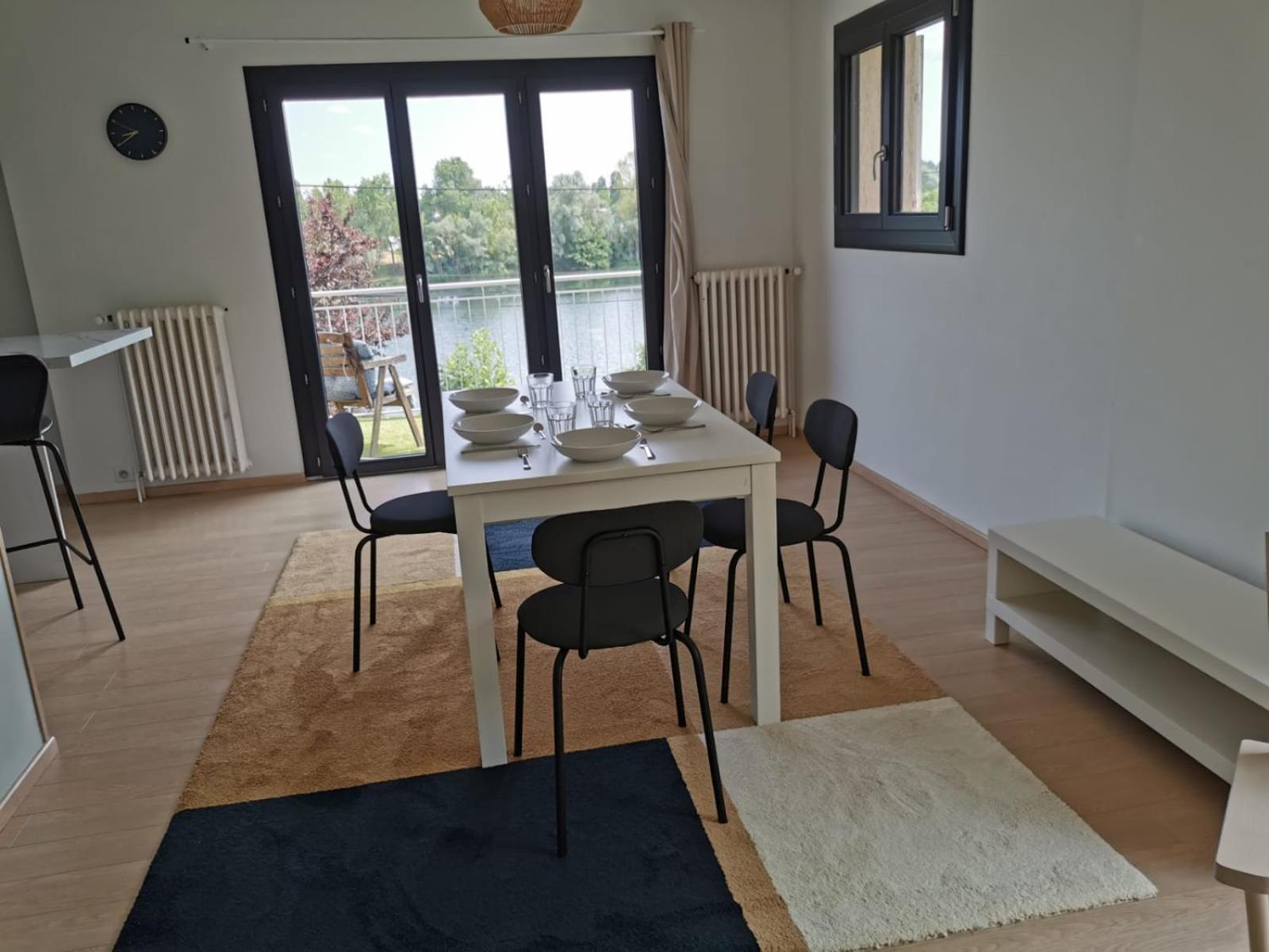 La Rive Du Doubs - 2 Chambres - 5 Pers - 56, Chemin Du Canal Du Rhone Au Rhin Dole Luaran gambar