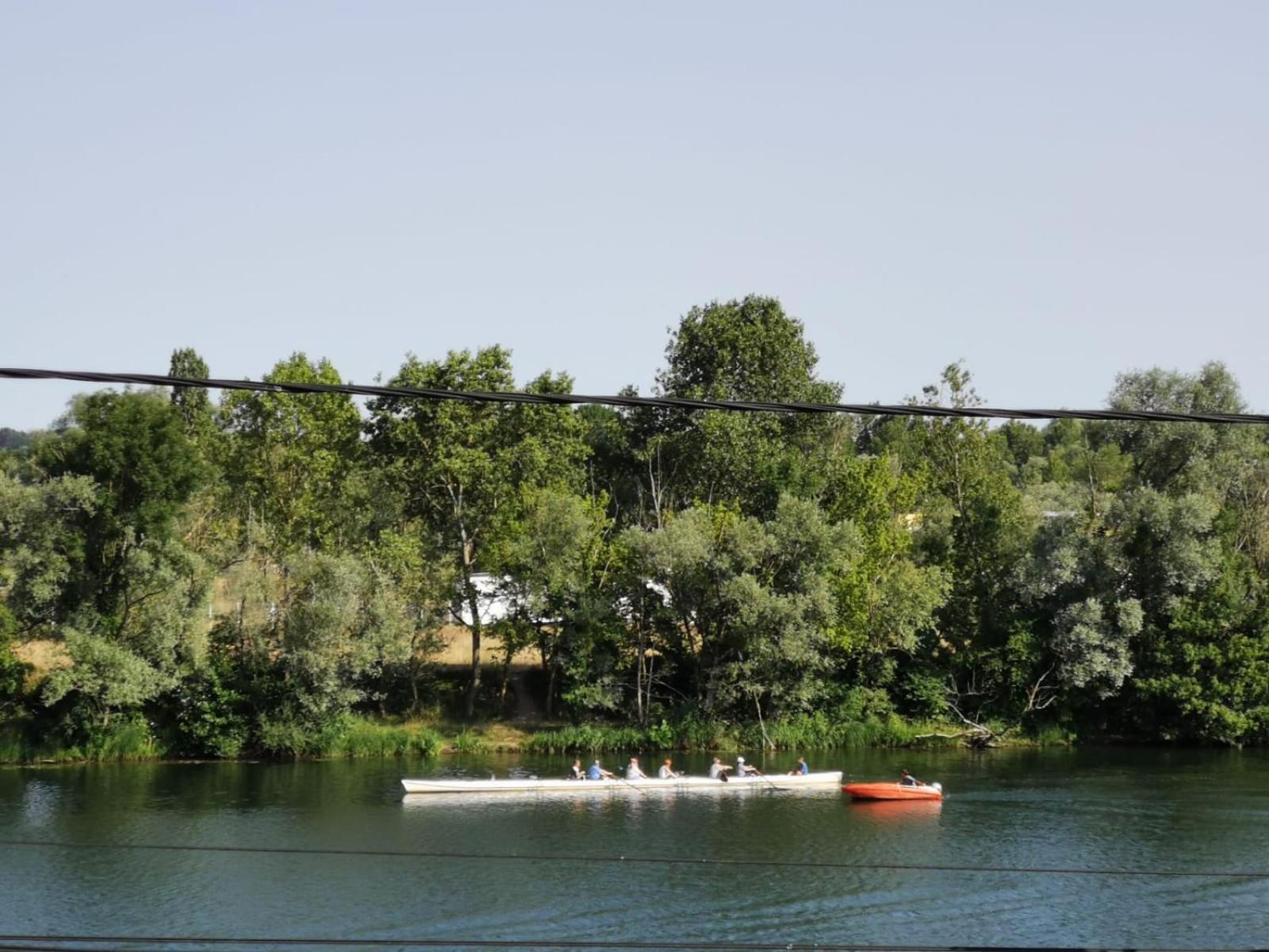 La Rive Du Doubs - 2 Chambres - 5 Pers - 56, Chemin Du Canal Du Rhone Au Rhin Dole Luaran gambar